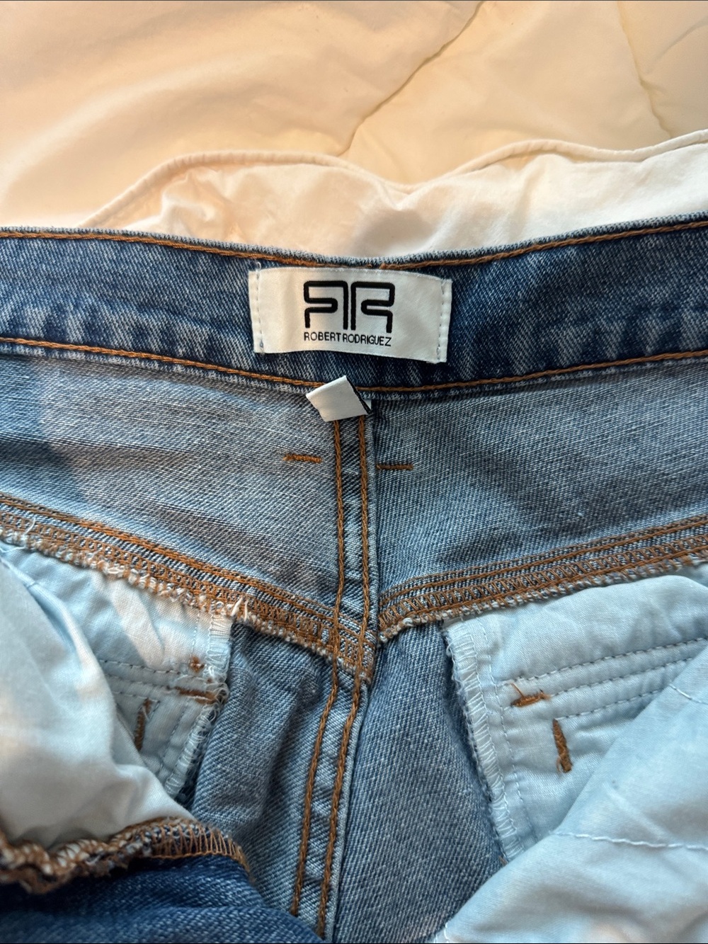 Robert Rodriguez light blue denim jeans with contrast stitching - Picture 2 of 4